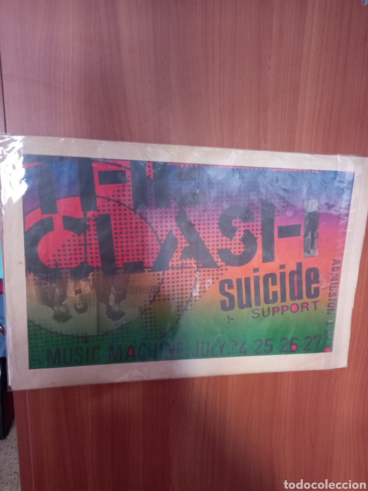 Photos of Singers: THE CLASH: REPRO POSTER- VINTAGE SUICIDE SUPPORT- MUY RARO COMPRADO EN U.K- RAREZA + REGALO!!