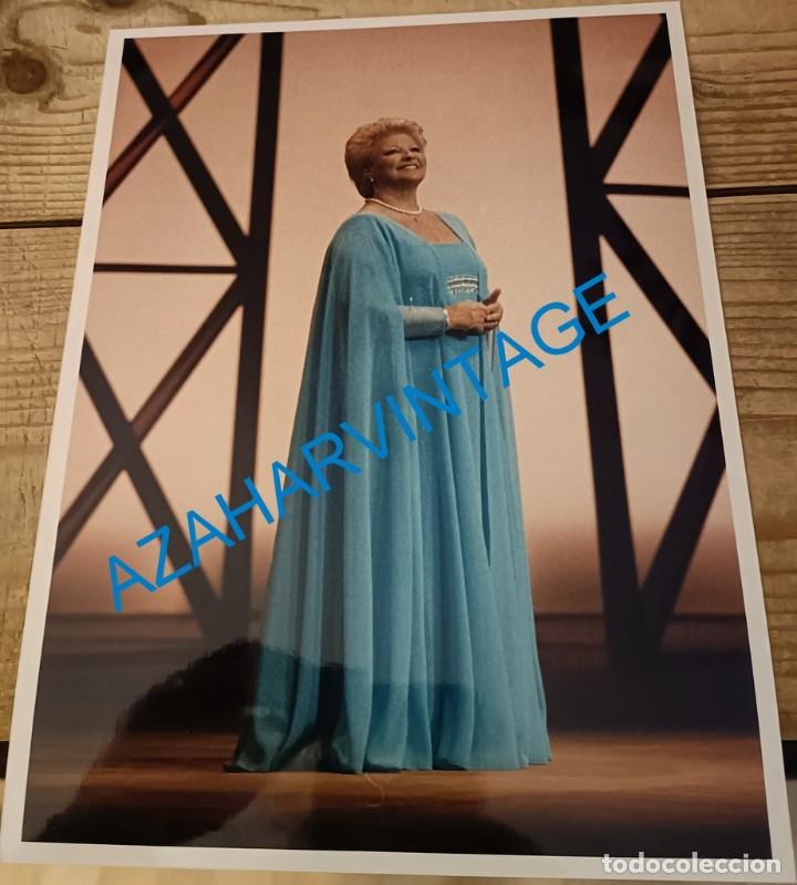 Fotos de Cantantes: SEVILLA, 1992, ESPECTACULO DE OPERA EXPO 92, LA SOPRANO PILAR LORENGAR, 18X24 CMS
