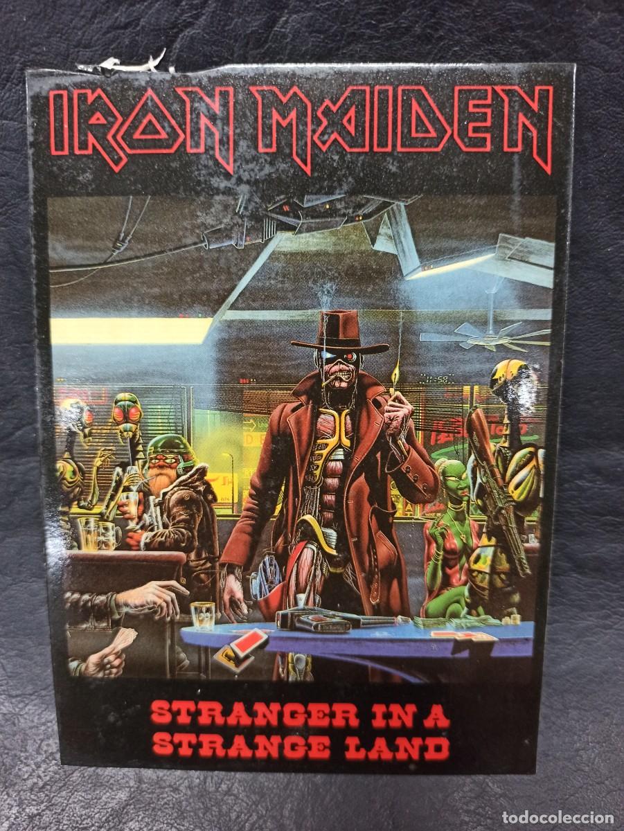 Fotos de Cantantes: Postal Iron Maiden. Stranger in a strange land. L1