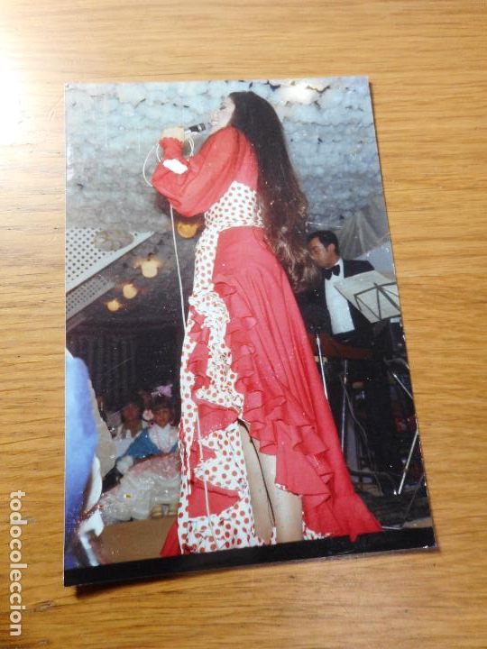 Fotos de Cantantes: ANTIGUA FOTOGRAFIA A COLOR ACTUACION ISABEL PANTOJA