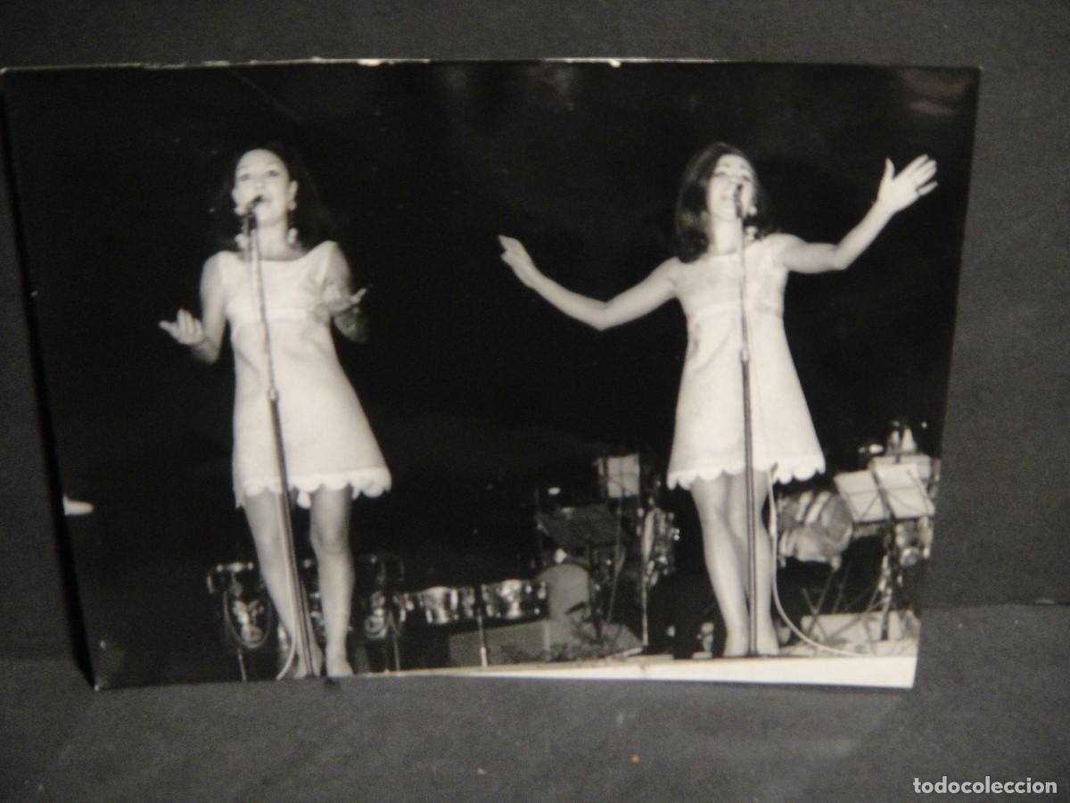 Fotos de Cantantes: carmina serra y maria jose - artistas de variedades -