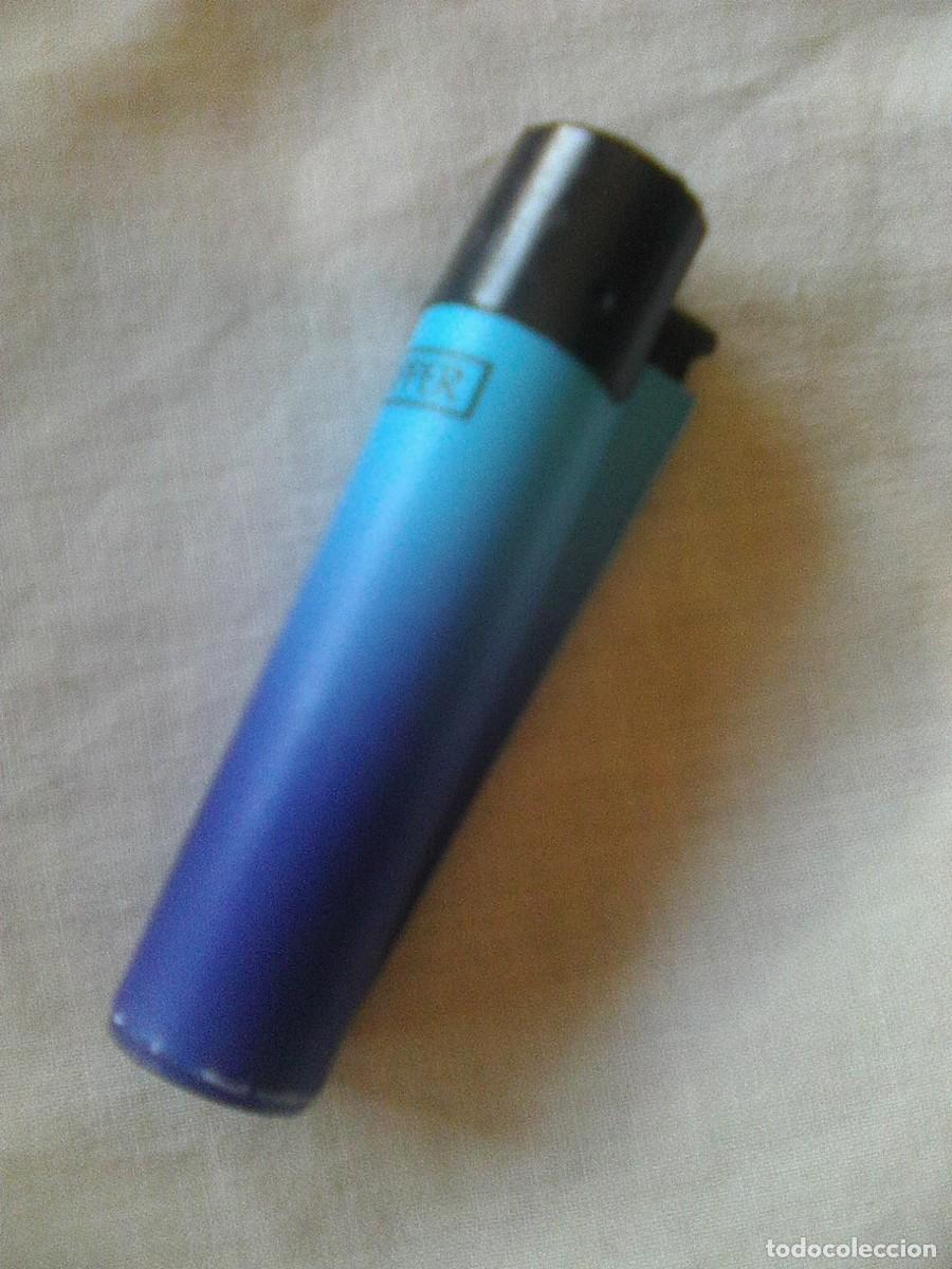 Fotos de Cantantes: clipper azul mechero encendedor - 2021