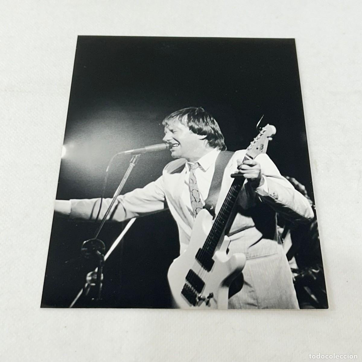 Fotos de Cantantes: FOTOGRAF&Iacute;A ALEX LIFESON - 18 X 13 CM