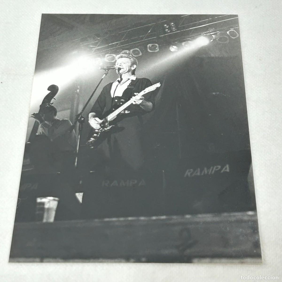 Fotos de Cantantes: FOTOGRAF&Iacute;A RONNIE DAWSON - 18 X 13 CM