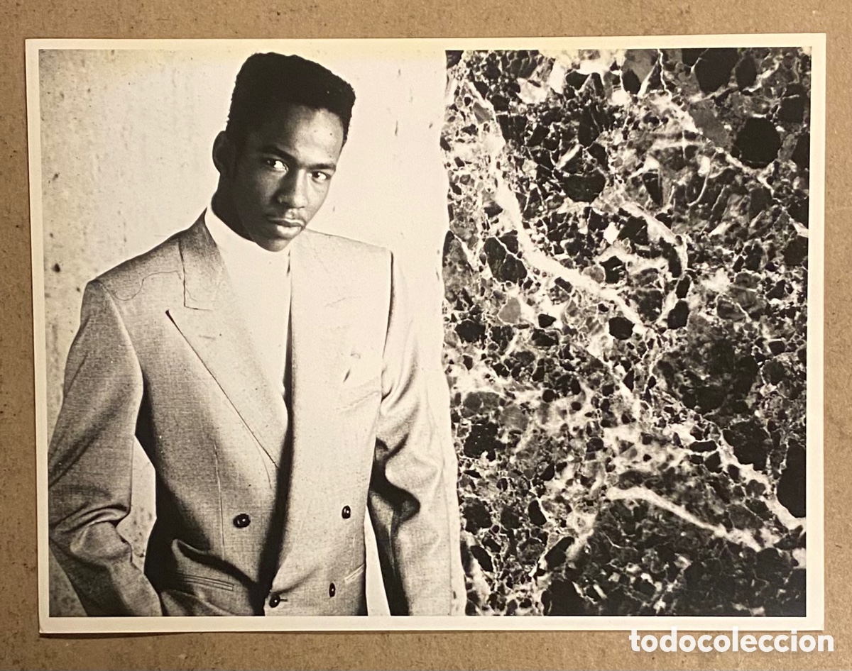 Fotos von Musikern: BOBBY BROWN. FOTOGRAF&Iacute;A ORIGINAL PROMOCIONAL EN B/N, FINALES 80.