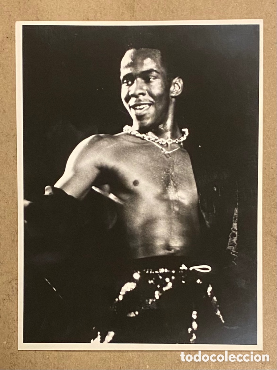 Fotos von Musikern: BOBBY BROWN. FOTOGRAF&Iacute;A ORIGINAL PROMOCIONAL EN B/N, FINALES 80.