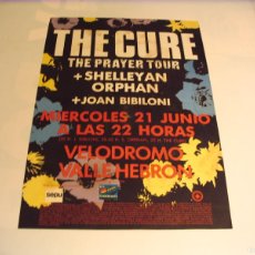Fotos de Cantantes: THE CURE + JOAN BIBILONI CARTEL ORIGINAL GIRA PRAYER TOUR 1989 BARCELONA 47X33