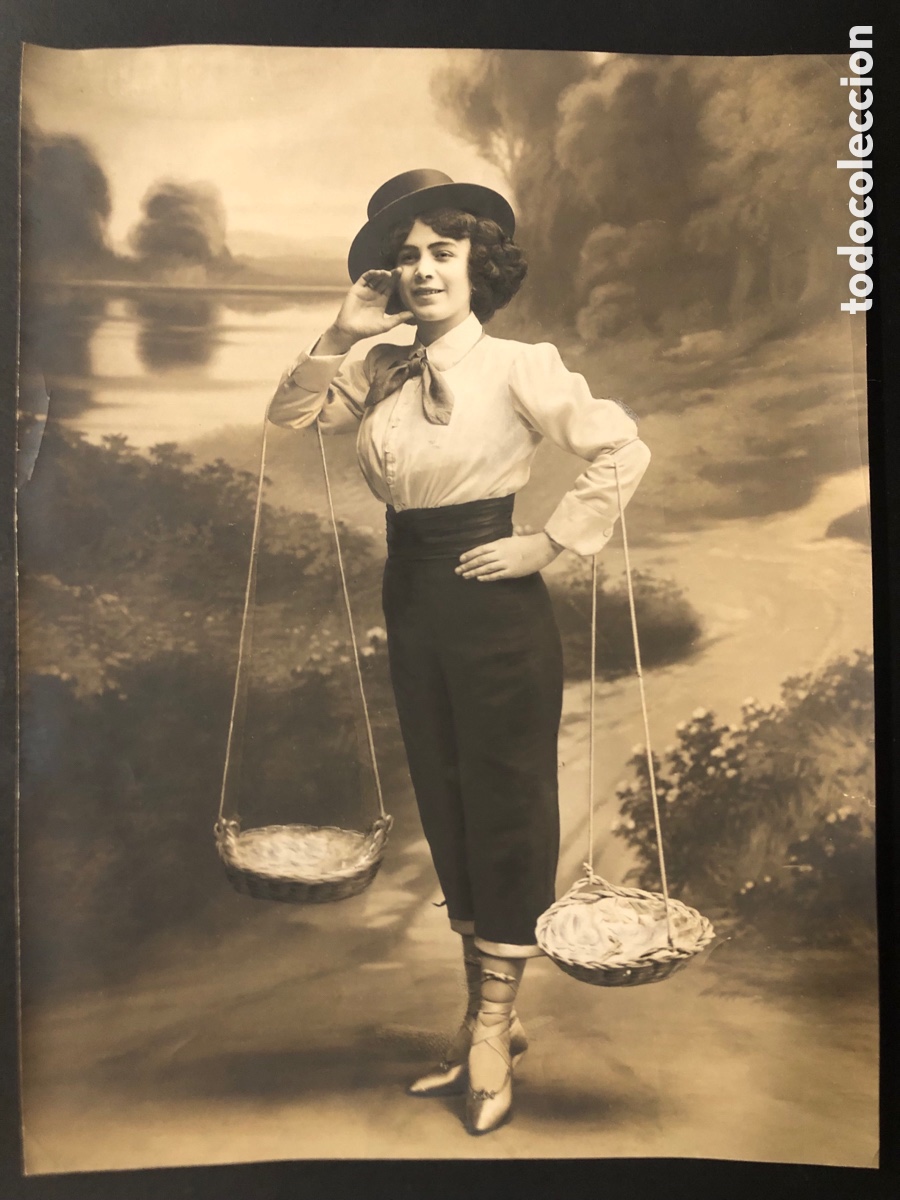 Photos of Singers: Foto original de la cantante Amalia Molina