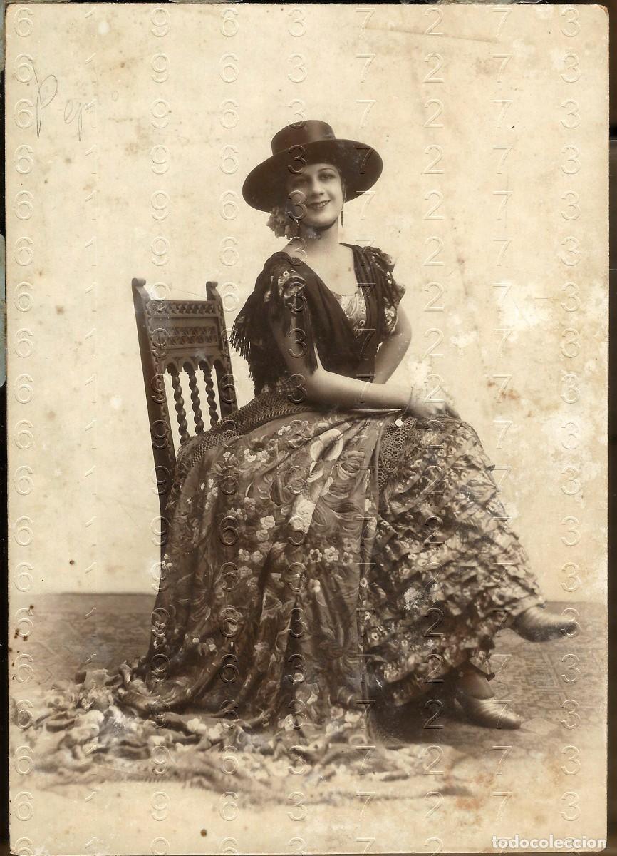 Photos of Singers: PEPITA VECINA DE FAMILIA NI&Ntilde;A DE LOS PEINES FOTOGRAFIA 17X12 M4