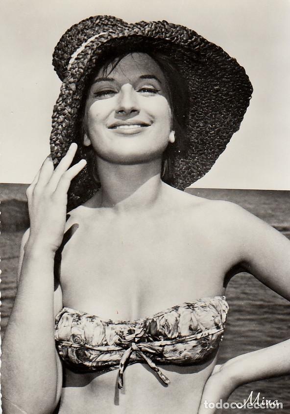 Fotos de Cantantes: Mina. Vera Fotograf&iacute;a. Riproduzione Vietata. A&ntilde;os 60. h aa