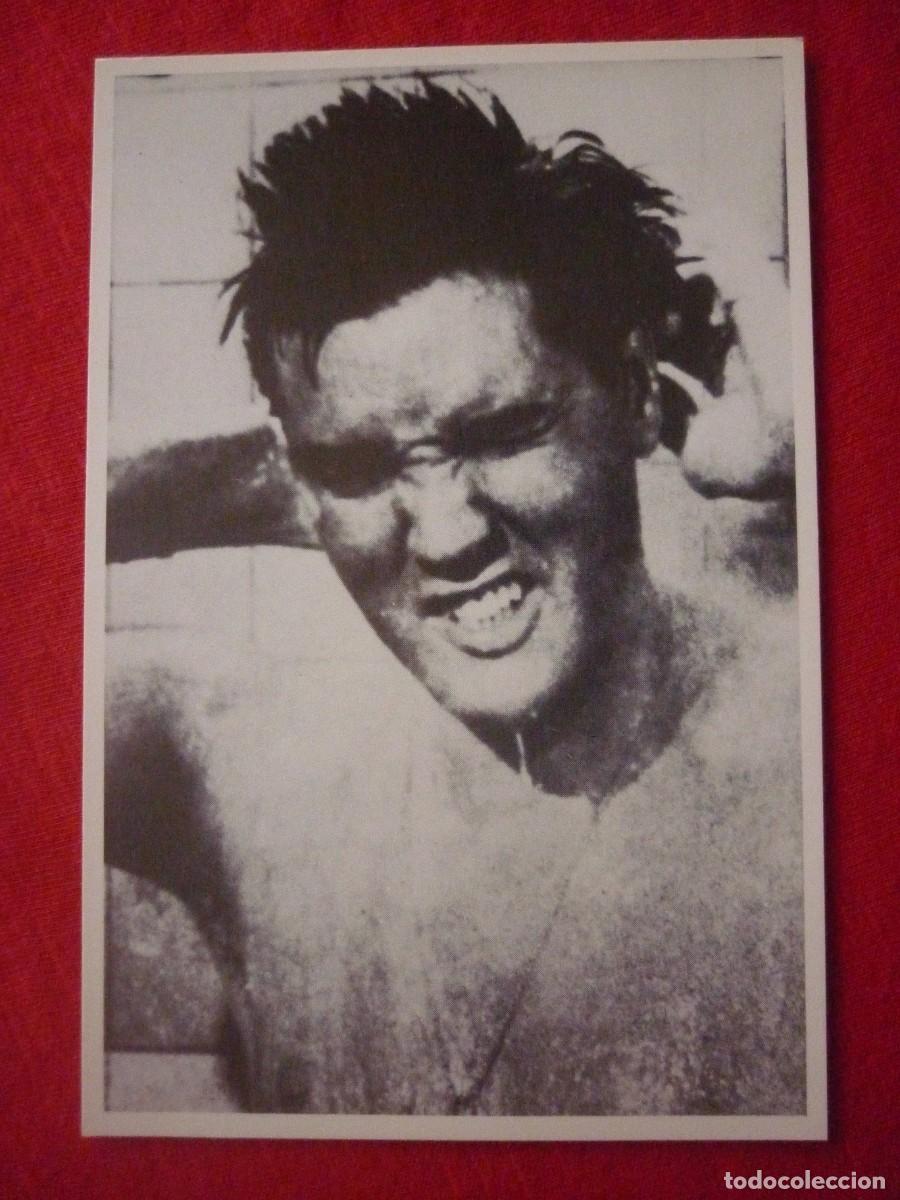 Fotos von Musikern: TARJETA POSTAL DE ELVIS PRESLEY EN LA DUCHA- SIN CIRCULAR - PRINTED IN ENGLAND