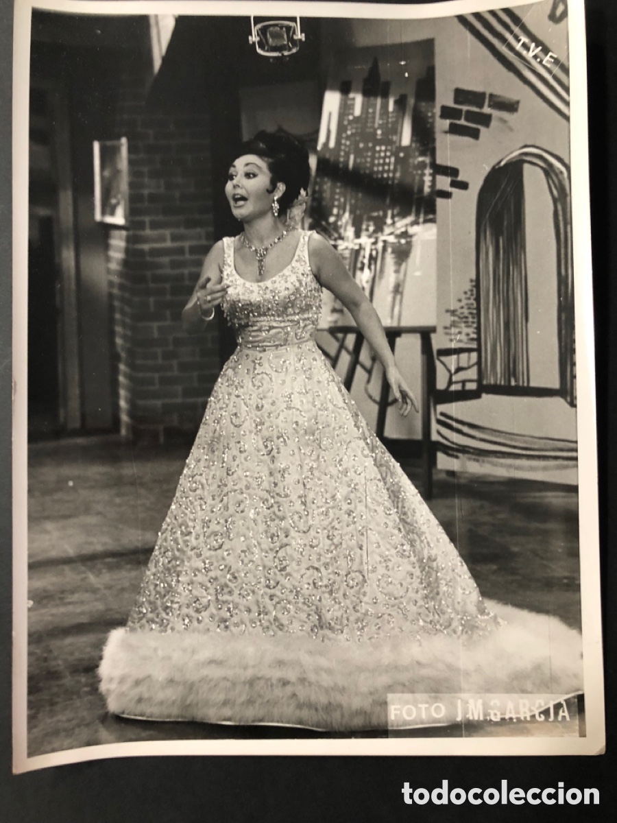 Photos of Singers: Foto original de la cantante valenciana julita D&iacute;az foto J M Garc&iacute;a