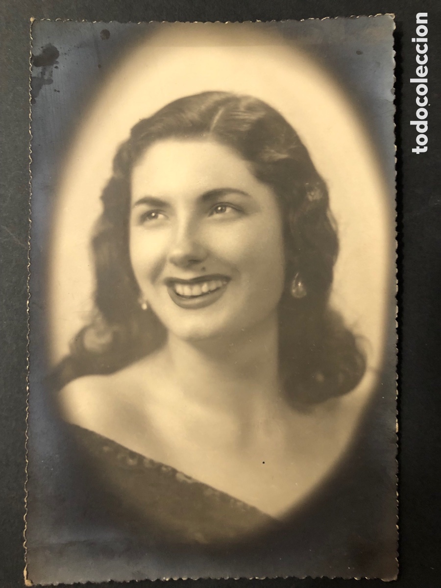 Photos de Chanteurs et Chanteuses: Foto original de la vedette Conchita Neila