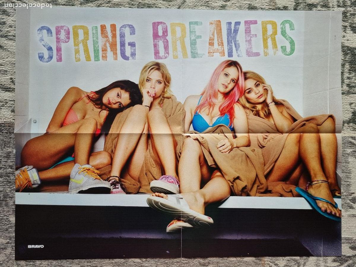 Fotos de cantantes: POSTER SPRING BREAKERS - REVISTA BRAVO - Foto 2