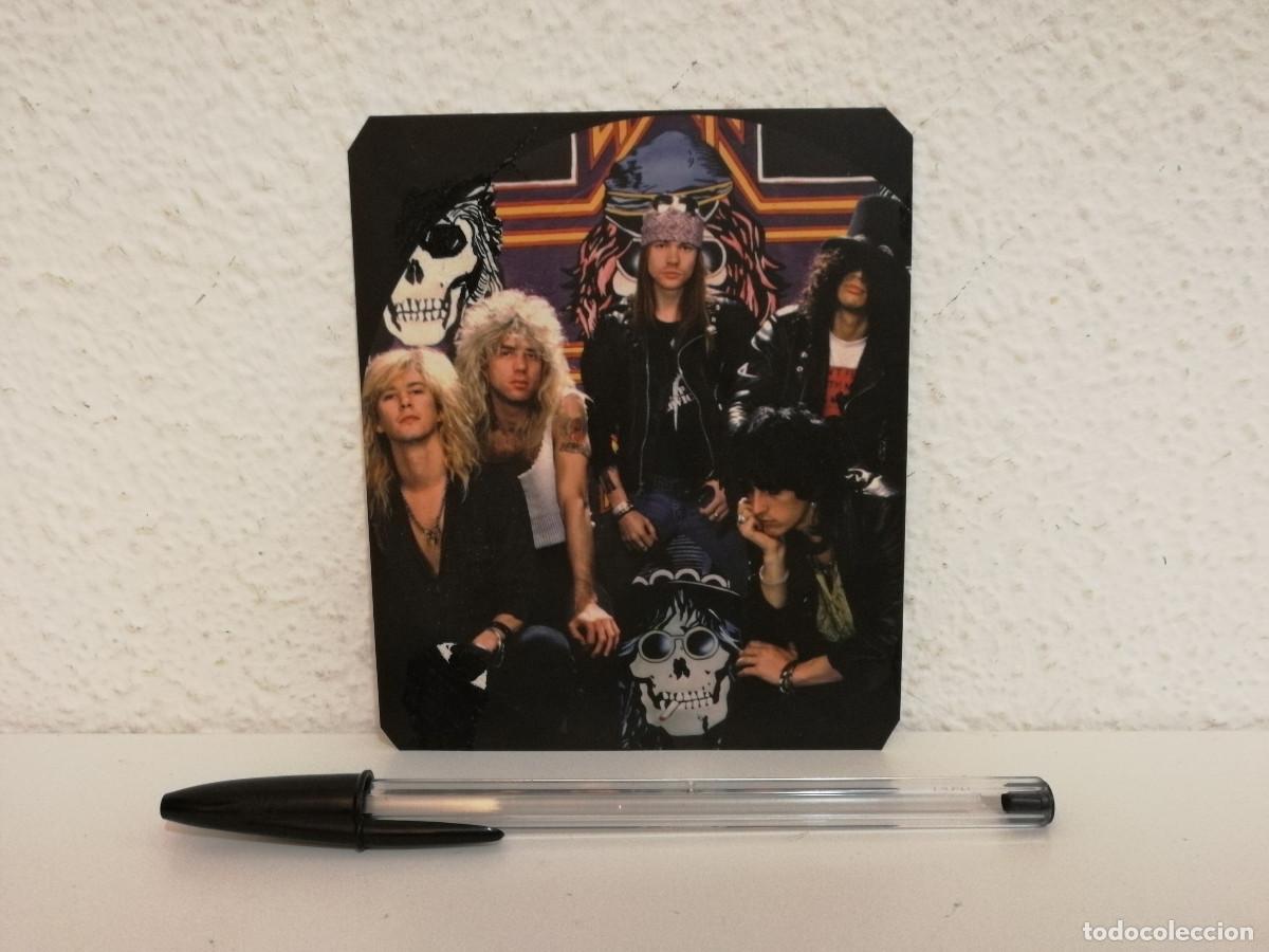 Fotos von Musikern: TARJETA TIPO POSAVASOS - GUNS & ROSES - AXEL ROSE - HARD ROCK - HEAVY METAL