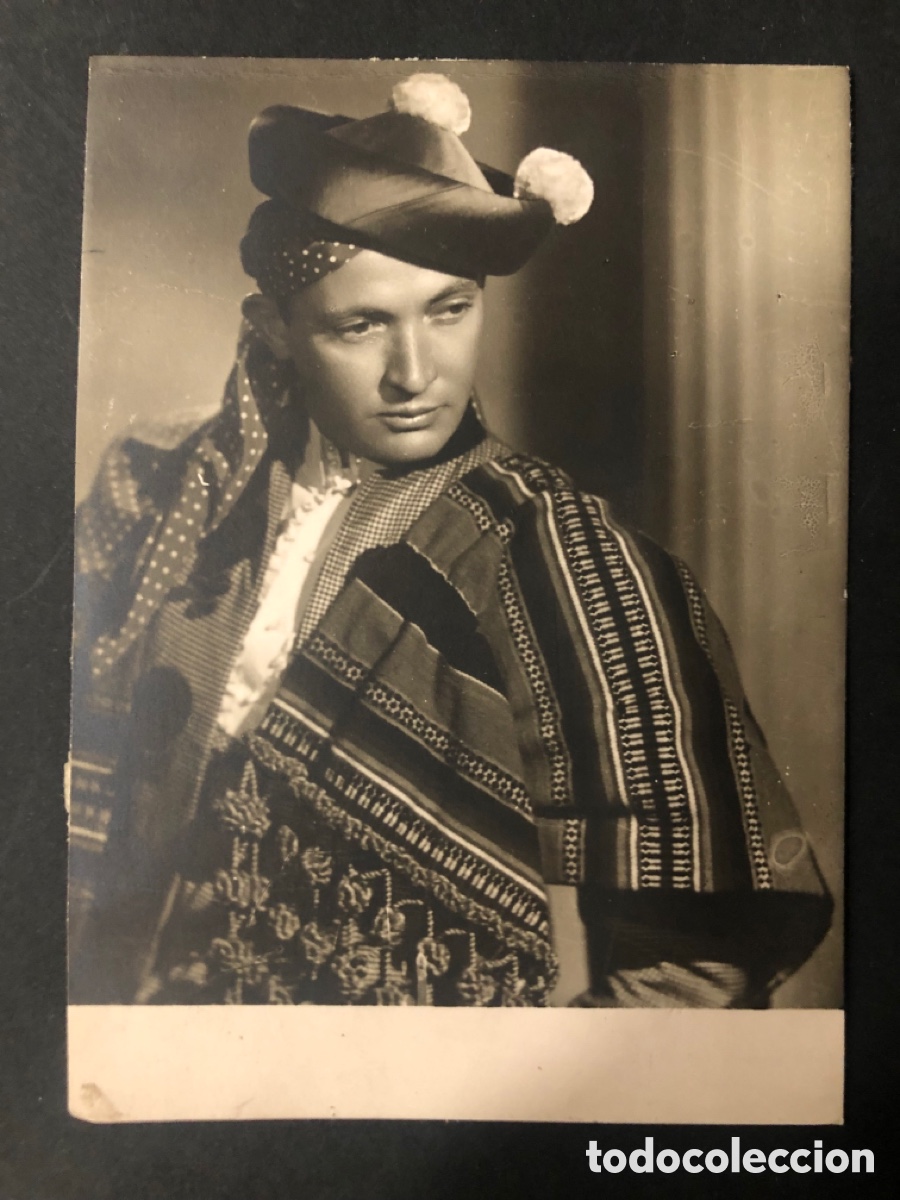 Photos de Chanteurs et Chanteuses: Foto original de bailar&iacute;n de flamenco