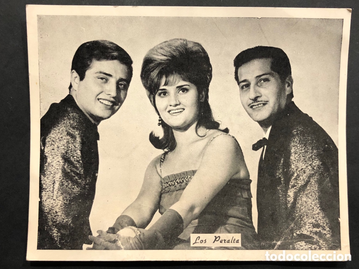 Photos de Chanteurs et Chanteuses: Tarjeta de los peralta