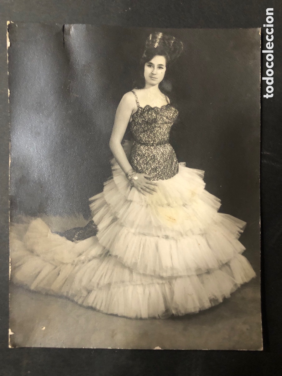 Photos de Chanteurs et Chanteuses: Foto original de bailarina flamenca