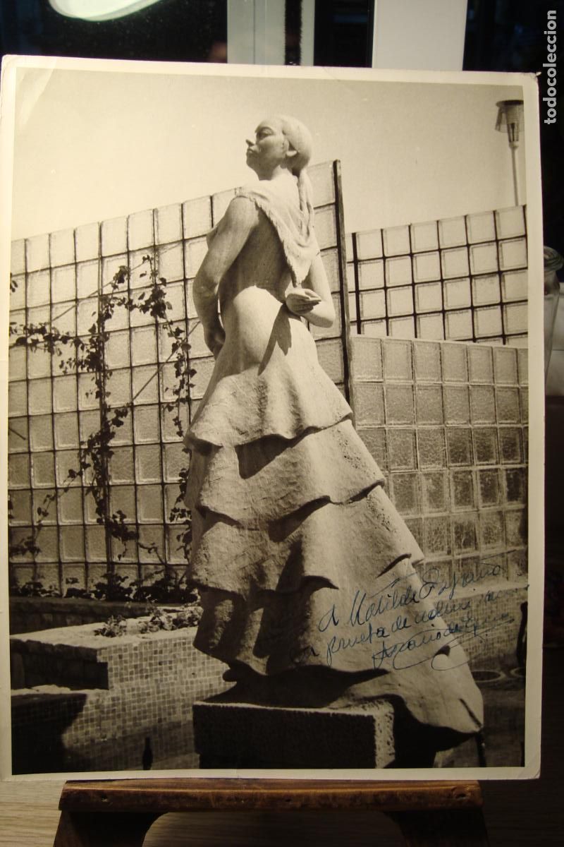 Fotos von Musikern: ANTIGUA FOTOGRAFIA MONUMENTO ESTATUA EN PIEDRA BAILAORA FLAMENCO SIN IDENTIFICAR. DEDICADA