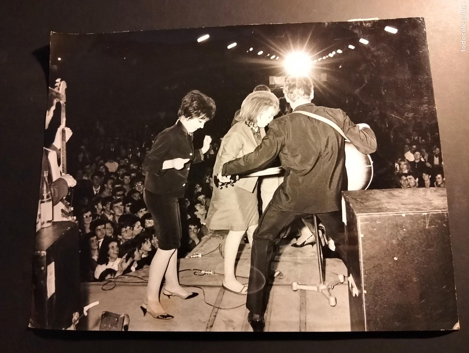 Fotos von Musikern: JHONNY HALLYDAY CANTANTE ROCK ROLL FOTOGRAFIA ANTIGUA ORIGINAL A&Ntilde;OS 60 27 X 21 CMTS
