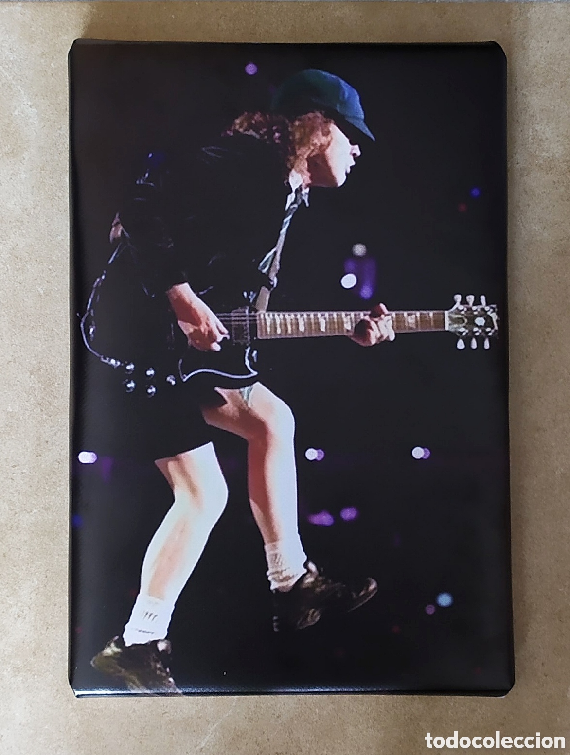 Photos de Chanteurs et Chanteuses: Cuadro ANGUS YOUNG ac/fc