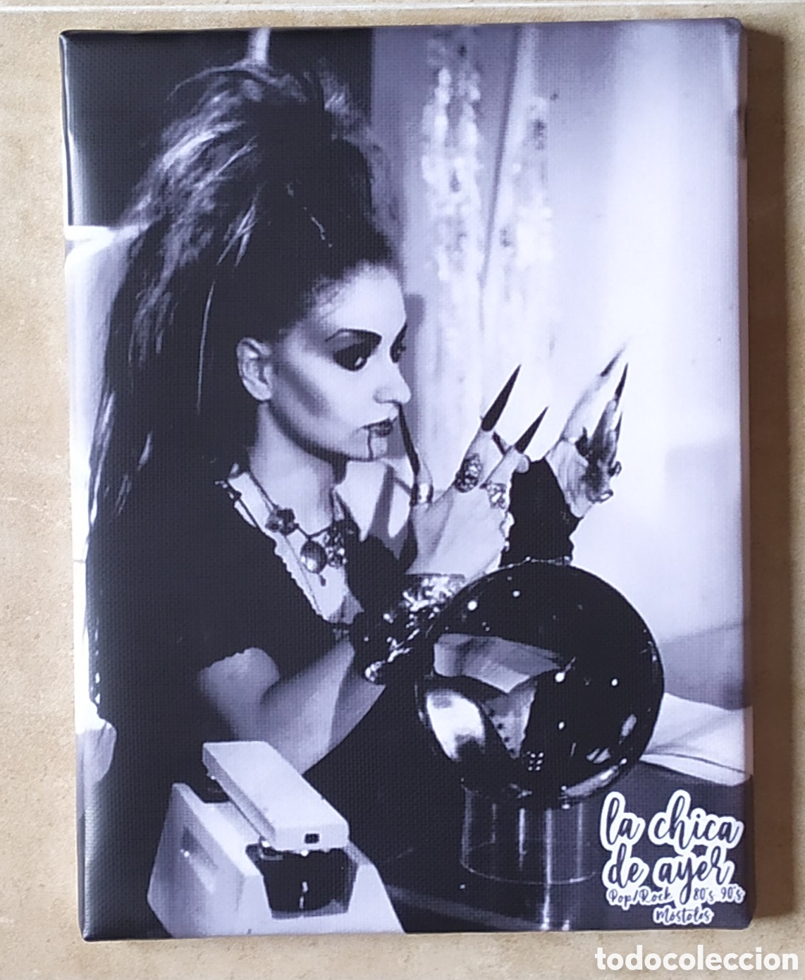 Photos de Chanteurs et Chanteuses: Cuadro cartel ALASKA La bola de cristal