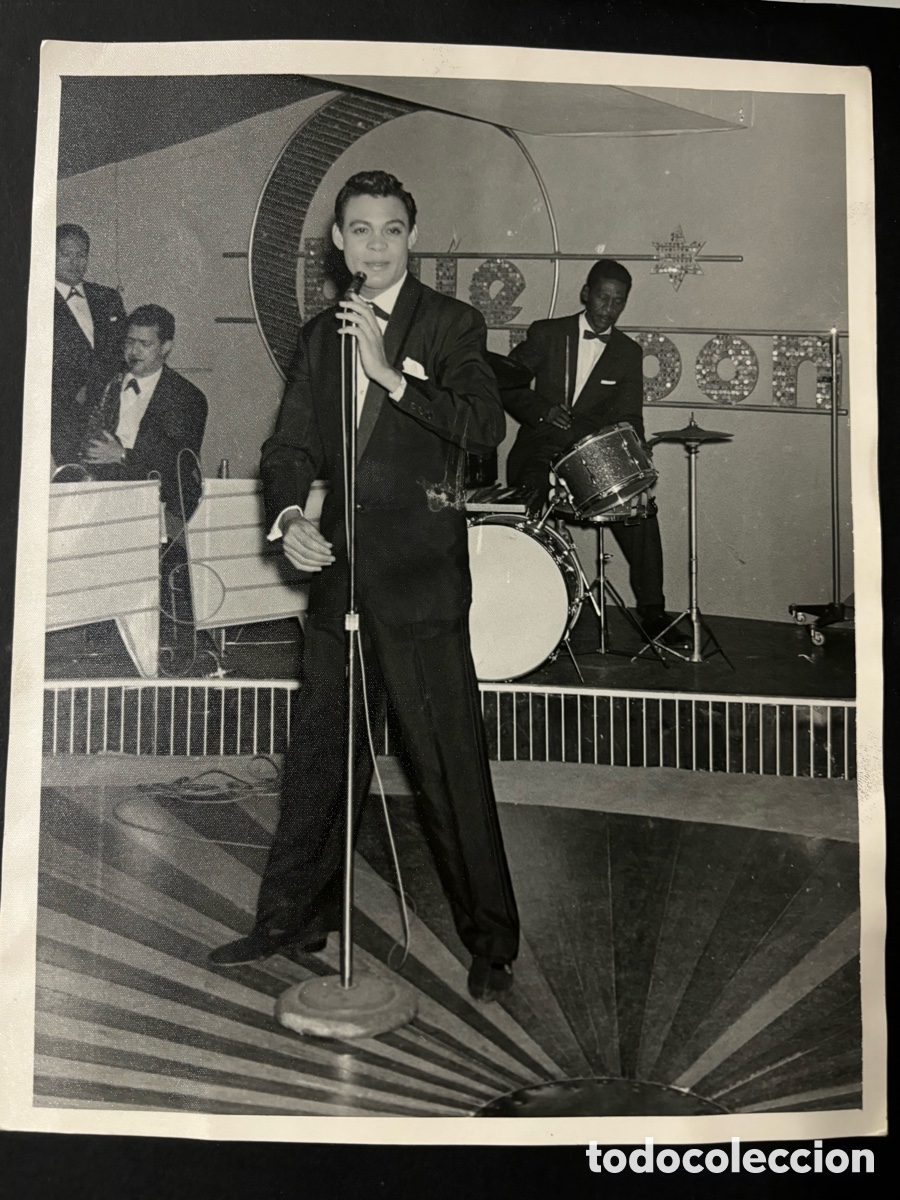 Fotos von Musikern: Foto original de cantante latino