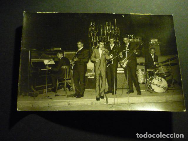 Fotos von Musikern: LOS LEOPARDOS CONJUNTO MUSICAL ANTIGUA FOTOGRAF&Iacute;A 9 X 14 CM