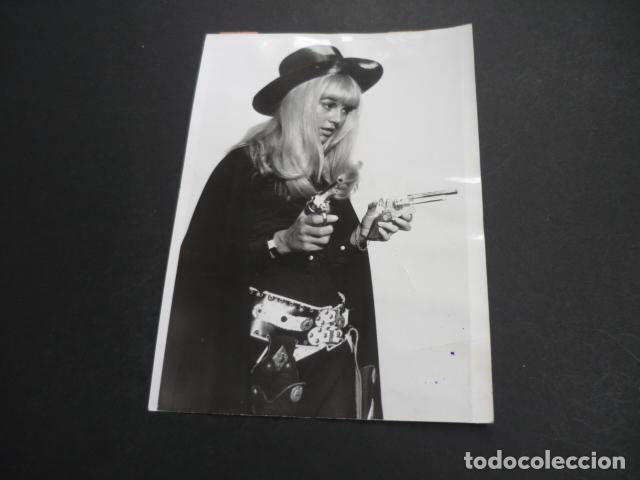 Photos de Chanteurs et Chanteuses: SYLVIE BARTAN CANTANTE ANTIGUA FOTOGRAFIA 12 X 17 CM