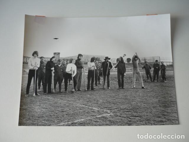 Fotos von Musikern: LOS MODULOS CONJUNTO MUSICAL CON LOS BUENOS ANTIGUA FOTOGRAFIA ORIGINAL 1970 DE 18 X 24 CM