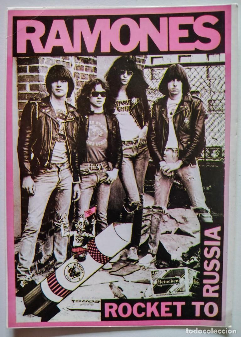 Photos de Chanteurs et Chanteuses: Ramones. Rocket to Russia. 1234 UK Post card (postal)