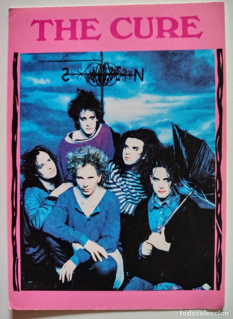 Photos of Singers: The Cure. Group umbrella. Z006 Post Card (postal)