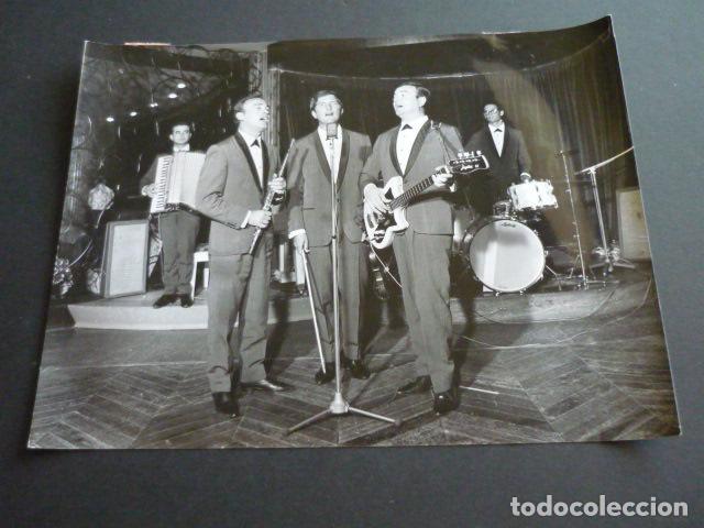 Fotos von Musikern: LOS JAVALOYAS CONJUNTO MUSICAL ANTIGUA FOTOGRAFIA ORIGINAL 18 X 24 CM