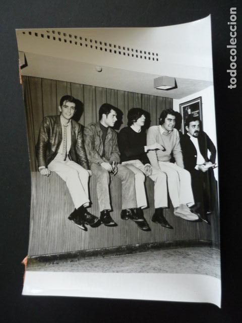 Photos de Chanteurs et Chanteuses: LOS PASOS CONJUNTO MUSICAL ANTIGUA FOTOGRAFIA ORIGINAL 1969 18 X 24 CM