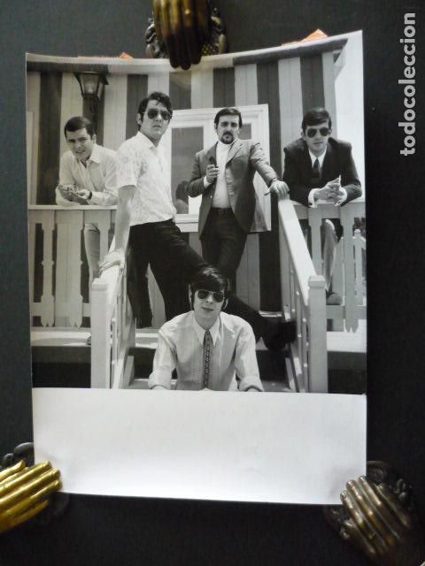 Photos de Chanteurs et Chanteuses: LOS PASOS CONJUNTO MUSICAL ANTIGUA FOTOGRAFIA ORIGINAL 1970 18 X 24 CM