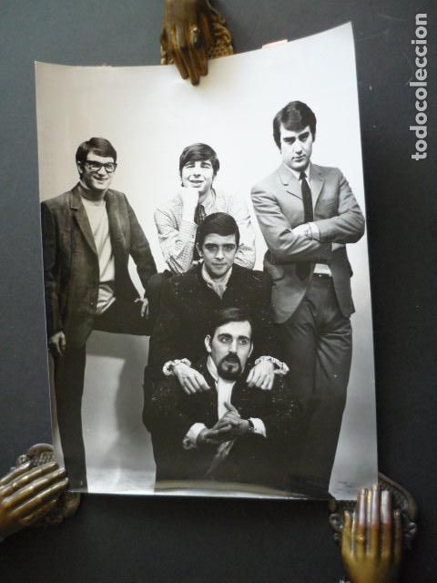 Fotos von Musikern: LOS PASOS CONJUNTO MUSICAL ANTIGUA FOTOGRAFIA ORIGINAL 18 X 24 CM