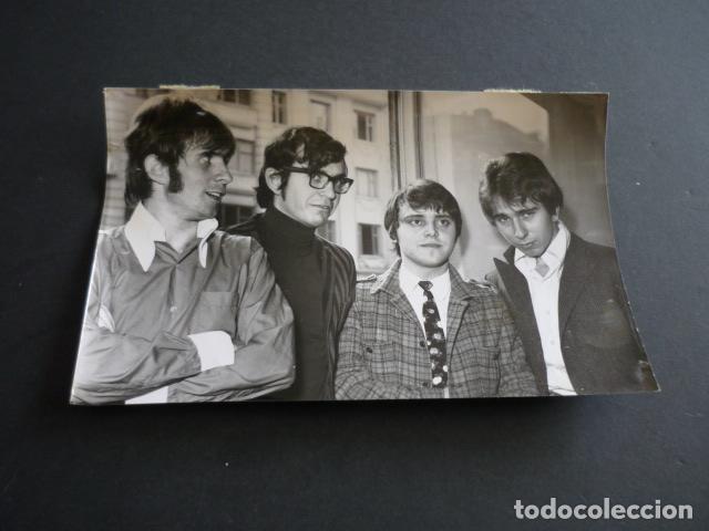 Fotos von Musikern: LOS CANARIOS CONJUNTO MUSICAL ANTIGUA FOTOGRAFIA ORIGINAL 1967 12 X 18 CM