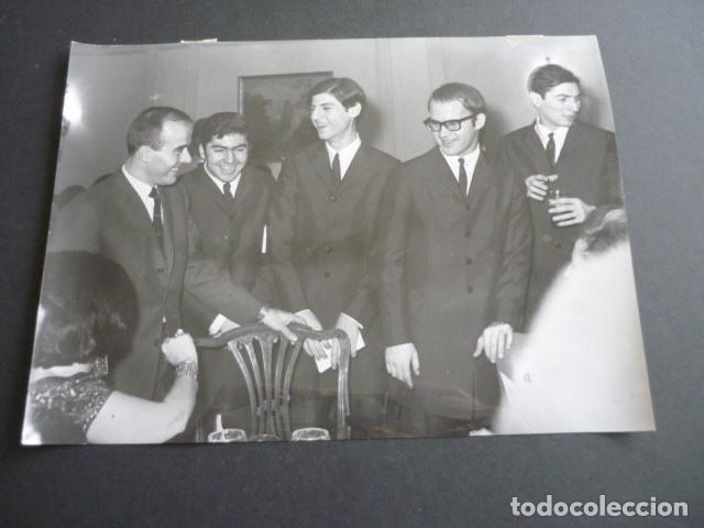 Fotos von Musikern: LOS FLECOS CONJUNTO MUSICAL ANTIGUA FOTOGRAFIA ORIGINAL 24 X 18 CM