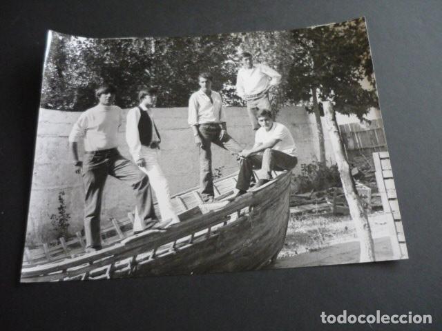 Fotos von Musikern: LOS BRISKS CONJUNTO MUSICAL ANTIGUA FOTOGRAFIA ORIGINAL 18 X 24 CM