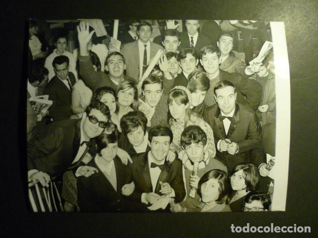 Photos of Singers: LOS CUATRO DE LA TORRE CONJUNTO MUSICAL ANTIGUA FOTOGRAFIA ORIGINAL 18 X 24 CM