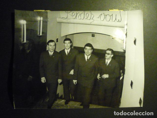 Photos of Singers: LOS CUATRO DE LA TORRE CONJUNTO MUSICAL ANTIGUA FOTOGRAFIA ORIGINAL 18 X 24 CM