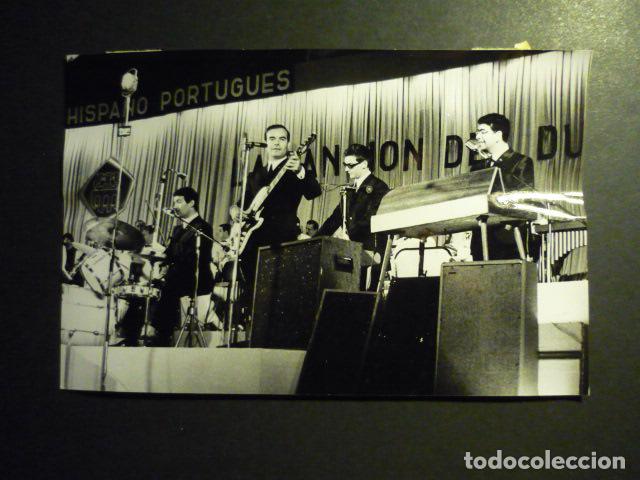Photos of Singers: LOS CUATRO DE LA TORRE CONJUNTO MUSICAL ANTIGUA FOTOGRAFIA ORIGINAL 12 X 18 CM