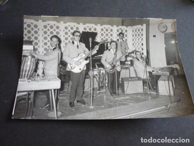 Photos de Chanteurs et Chanteuses: LOS PAJAROS LOCOS CONJUNTO MUSICAL ANTIGUA FOTOGRAFIA ORIGINAL 12 X 17 CM