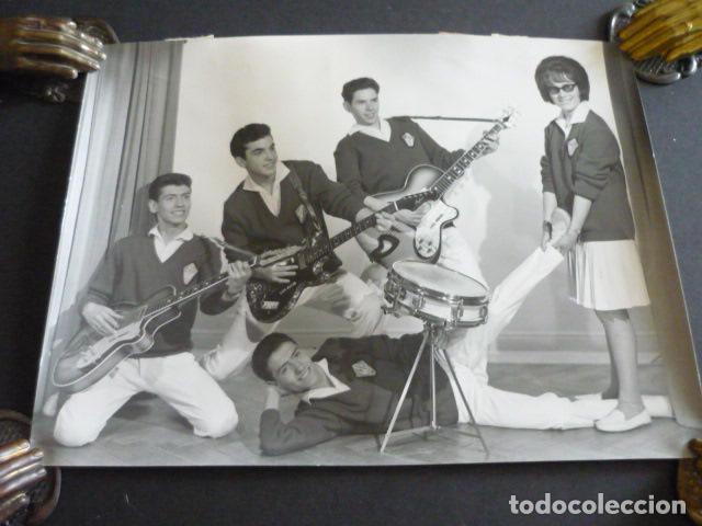 Photos de Chanteurs et Chanteuses: LOS PEKES CONJUNTO MUSICAL ANTIGUA FOTOGRAFIA ORIGINAL 18 X 24 CM