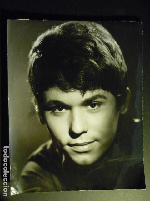 Fotos von Musikern: RAPHAEL CANTANTE ANTIGUA FOTOGRAFIA ORIGINAL 18 X 24 CM