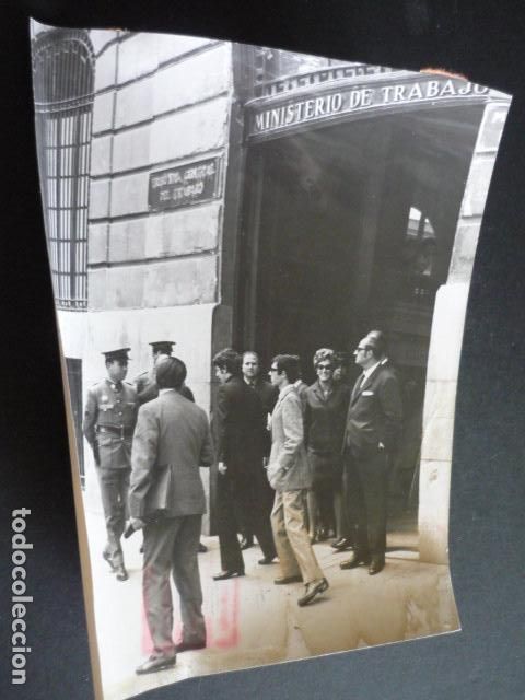 Photos of Singers: RAPHAEL CANTANTE ANTIGUA FOTOGRAFIA 18 X 24 CM