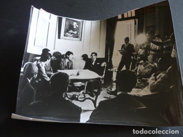 Photos of Singers: RAPHAEL CANTANTE ANTIGUA FOTOGRAFIA 18 X 24 CM