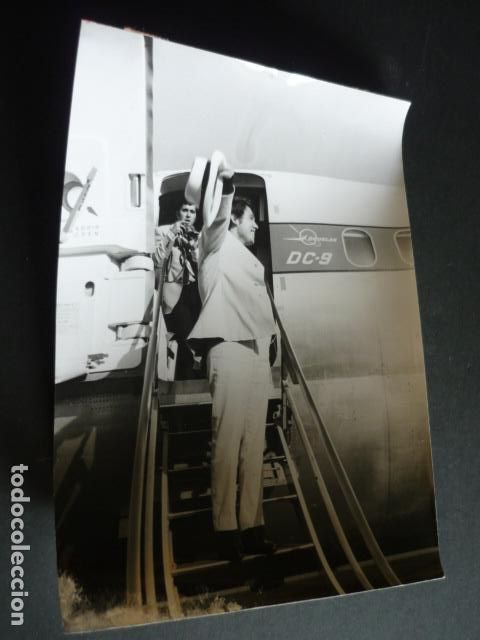 Photos of Singers: RAPHAEL CANTANTE ANTIGUA FOTOGRAFIA 18 X 24 CM