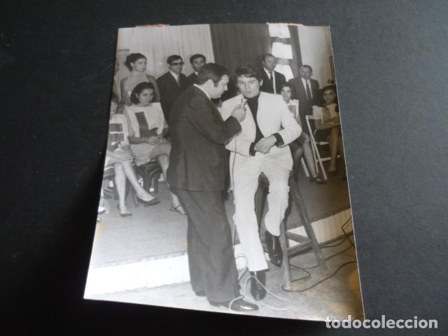 Photos of Singers: RAPHAEL CANTANTE ANTIGUA FOTOGRAFIA 18 X 13 CM