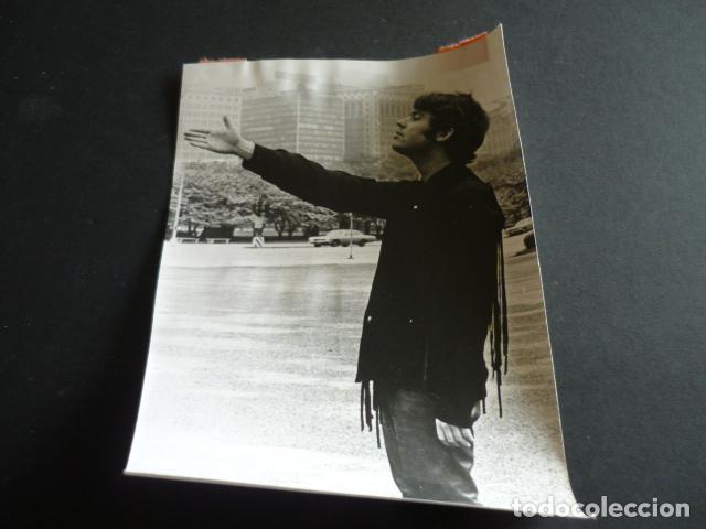 Photos of Singers: RAPHAEL CANTANTE ANTIGUA FOTOGRAFIA 18 X 13 CM